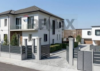 Casa all\'aperto - Three-room apartment Via Giuseppe Parini
51, Cesano Maderno - photo 1