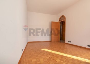 Stanza vuota - Quadrilocale via Umberto I
 
22, Seregno - foto 15