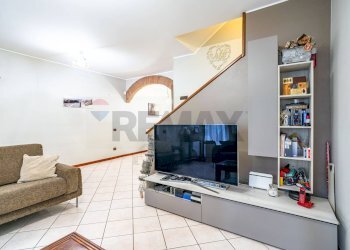 Soggiorno - Villa a Schiera Via Roma
 
141, Paderno Dugnano - foto 4