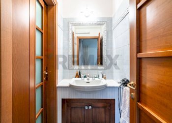 Bagno - Villa a Schiera Via Roma
 
141, Paderno Dugnano - foto 10