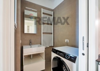 Bagno - Bilocale Via Orio Vergani
 
13, Milano - foto 14