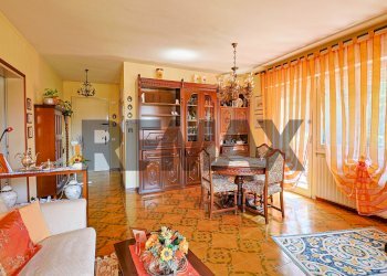 Sala da pranzo - Quadrilocale Via Dei Lori
 
37, Luino - foto 5