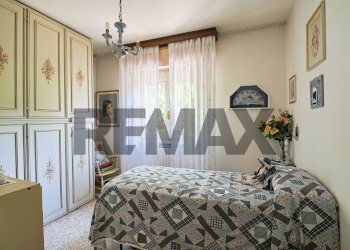 Camera / camera da letto - Quadrilocale Via Dei Lori
 
37, Luino - foto 10