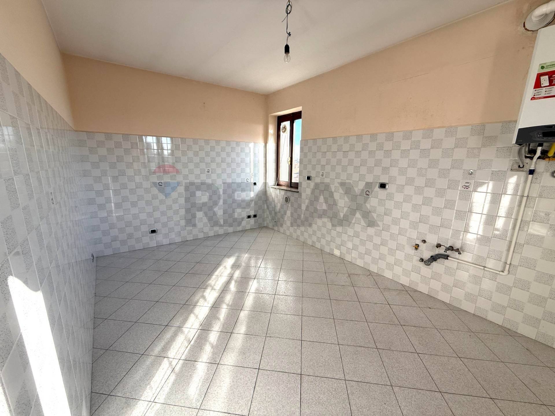 Stanza vuota - Three-room apartment Via Monte Cengio
7, Varese - photo 2