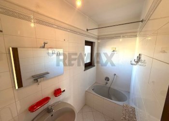 Bagno - Three-room apartment Via Monte Cengio
7, Varese - photo 21
