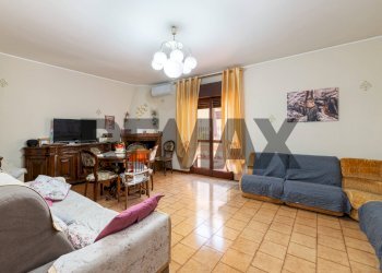 Sala da pranzo - Four-room apartment Via Nazario Palmioli
 
8, Monterotondo - photo 6