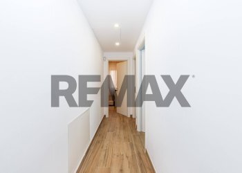 Hall / corridoio - Three-room apartment Via XX Settembre
 
29, Monterotondo - photo 10