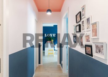 Hall / corridoio - Three-room apartment Via Vladimiro Riva
 
43, Monterotondo - photo 18