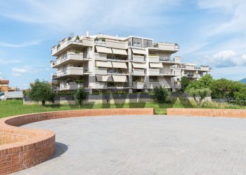 Edificio all\'aperto - Three-room apartment Via Vladimiro Riva
 
43, Monterotondo - photo 19