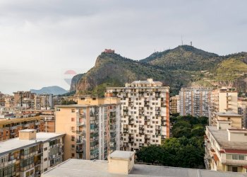Edificio all\'aperto - Quadrilocale Via Alberto Rallo
 
5, Palermo - foto 18