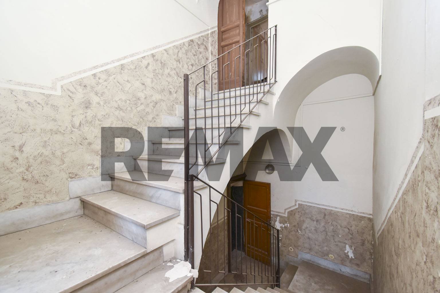Scale - Casa indipendente Via Greco
4, Adrano - foto 3
