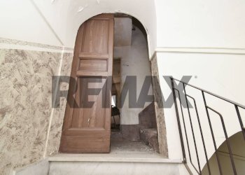 Scale - Casa indipendente Via Greco
 
4, Adrano - foto 7