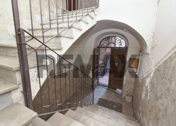 Scale - Casa indipendente Via Greco
 
4, Adrano - foto 8