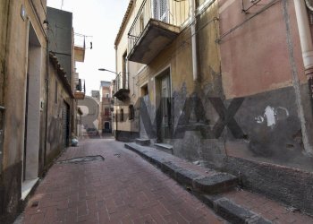 Edificio all\'aperto - Casa indipendente Via Greco
 
4, Adrano - foto 11