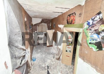 Dispensa di stoccaggio - Casa indipendente Via Greco
 
4, Adrano - foto 19