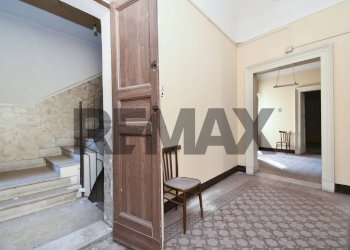 Scale - Casa indipendente Via Greco
 
4, Adrano - foto 21