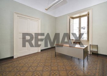 Ufficio - Casa indipendente Via Greco
 
4, Adrano - foto 33