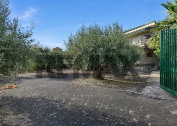 Giardino - Casa semi indipendente Via Paternò
 
333, Ragalna - foto 24