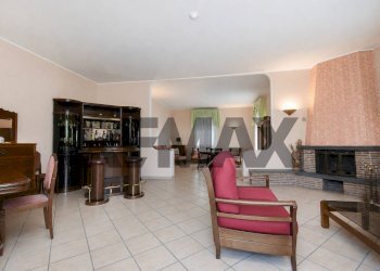 Sala da pranzo - Casa semi indipendente Via Paternò
 
333, Ragalna - foto 3