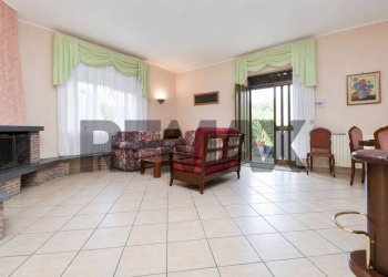 Soggiorno - Casa semi indipendente Via Paternò
 
333, Ragalna - foto 48