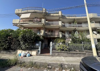 Edificio all\'aperto - Three-room apartment Via Torrente Vallonazzo
 
1/B, Mascali - photo 4