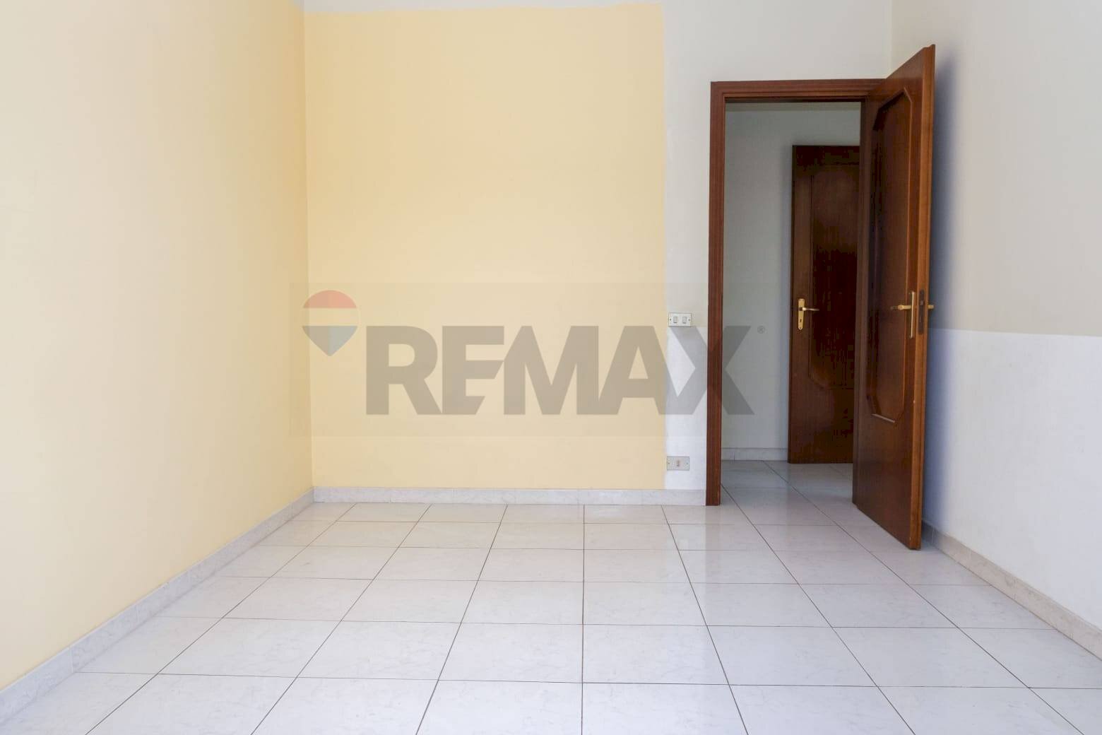 Stanza vuota - Appartamento Via delle Medaglie d'oro
70, Catania - foto 3