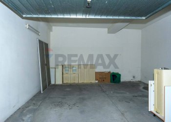 Parcheggio - Appartamento Via delle Medaglie d'oro
 
70, Catania - foto 19