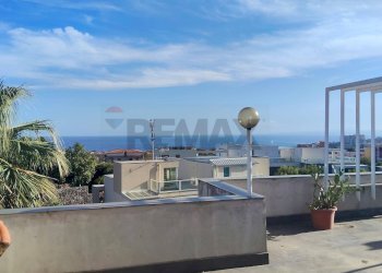 Terrazza - Appartamento Viale Angelo Vasta
 
4, Catania - foto 2