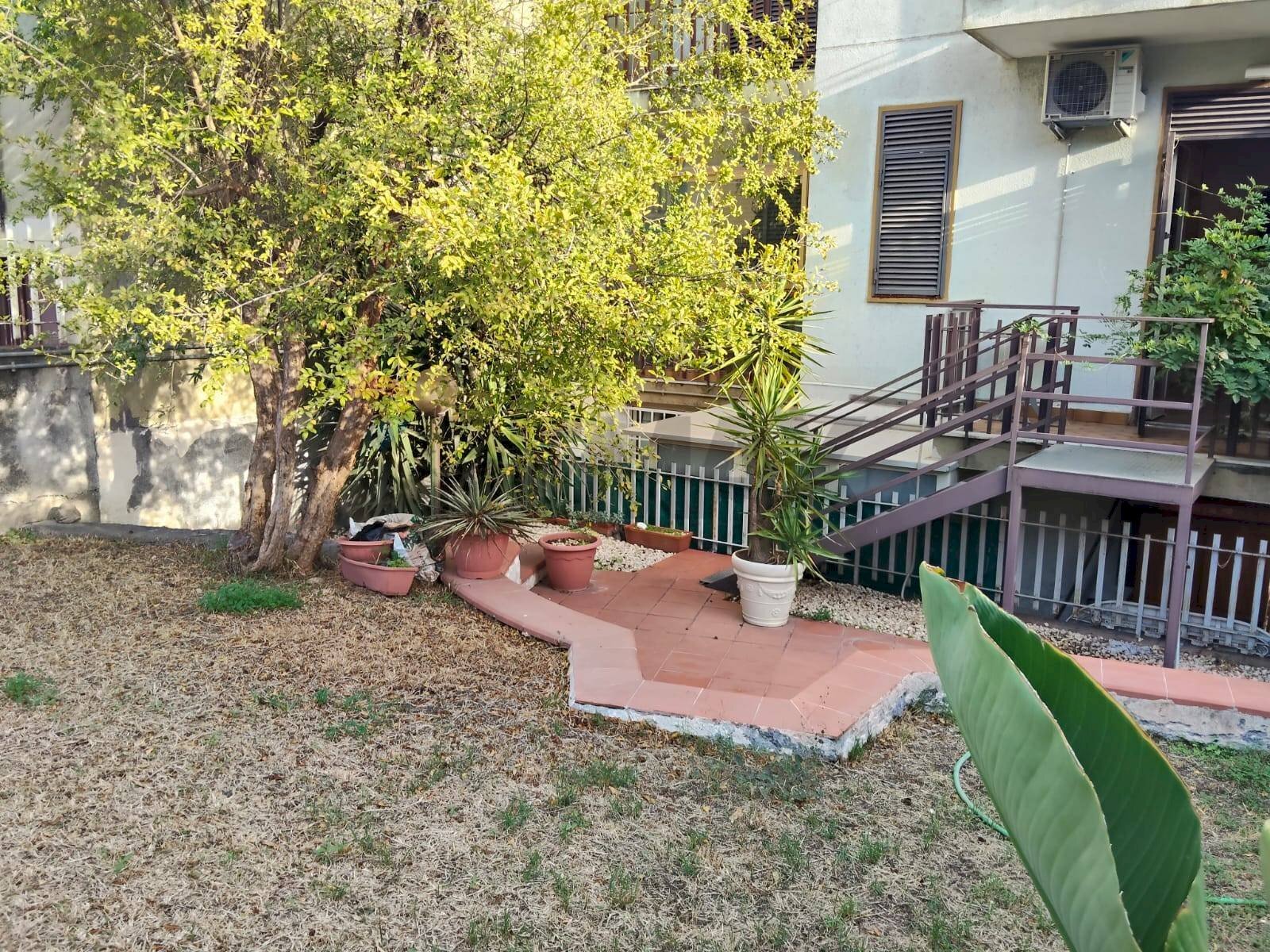 Giardino - Appartamento Viale Angelo Vasta
 
4, Catania - foto 1