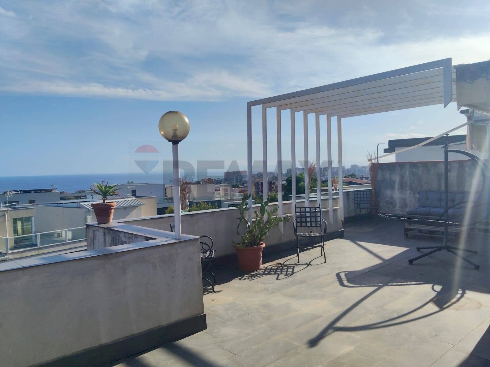 Terrazza - Appartamento Viale Angelo Vasta
 
4, Catania - foto 2