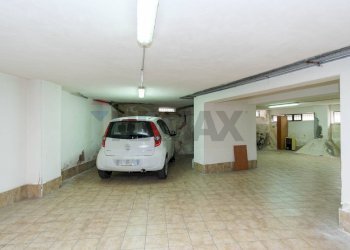 Parcheggio - Box Via Calatabiano
 
20/F, Catania - foto 17