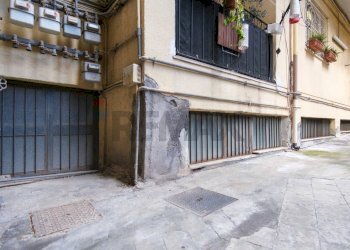 Edificio all\'aperto - Box Via Calatabiano
 
20/F, Catania - foto 25