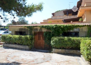Casa all\'aperto - Locale Commerciale Via Dello Sport
 
SNC, Augusta - foto 3