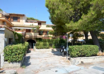 Casa all\'aperto - Locale Commerciale Via Dello Sport
 
SNC, Augusta - foto 4