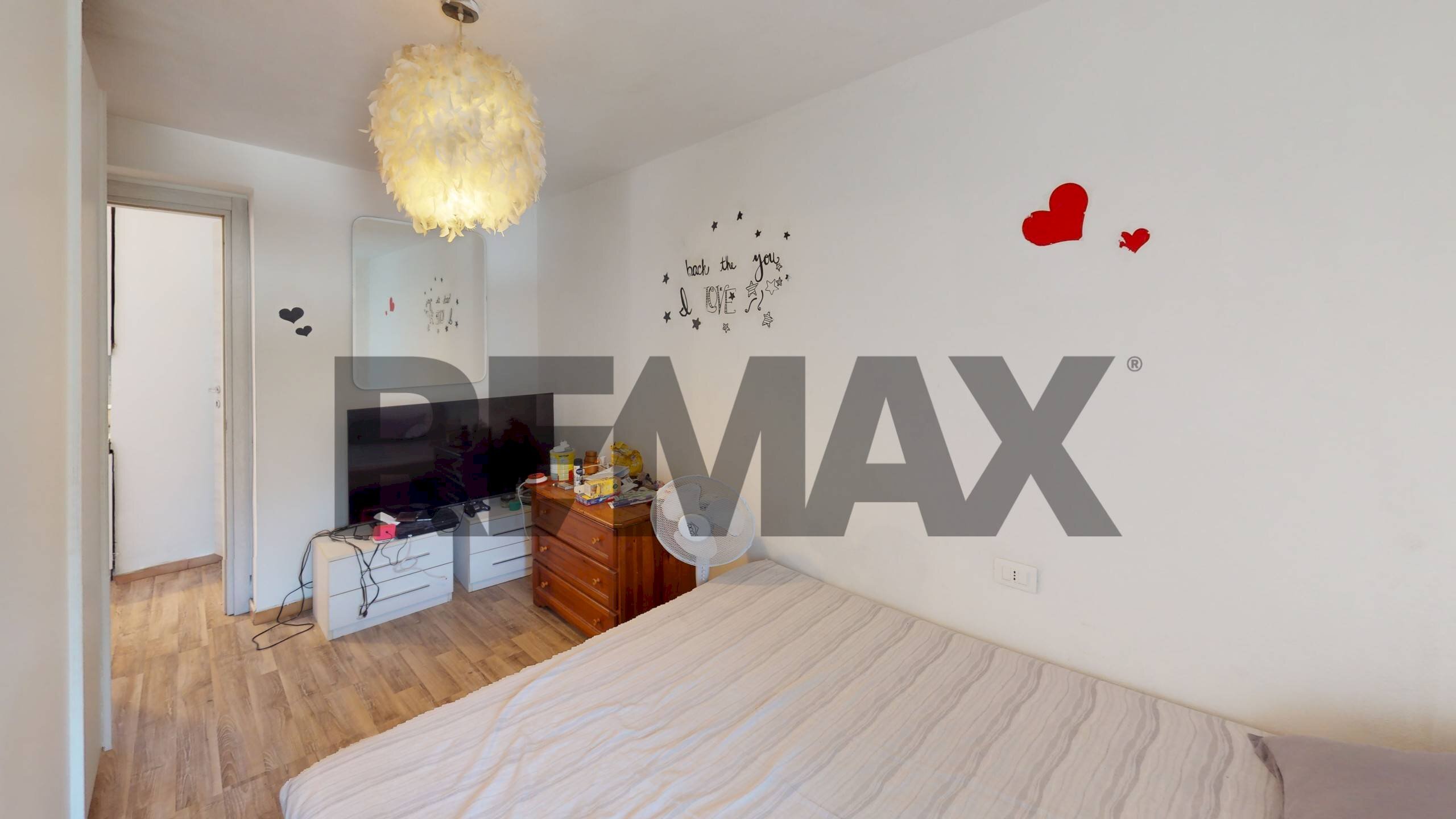 Camera / camera da letto - Three-room apartment via piano
124, Beverino - photo 2