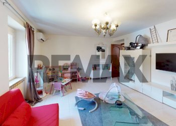 Soggiorno - Three-room apartment via piano
 
124, Beverino - photo 2