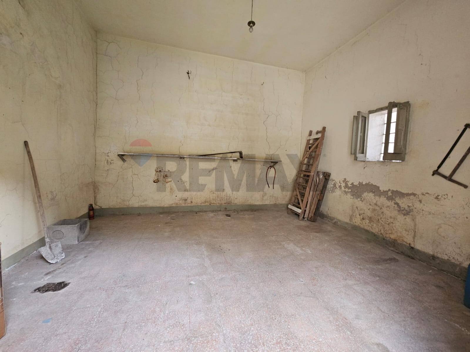 Stanza vuota - Commercial Premises via leopardi
36, Afragola - photo 3