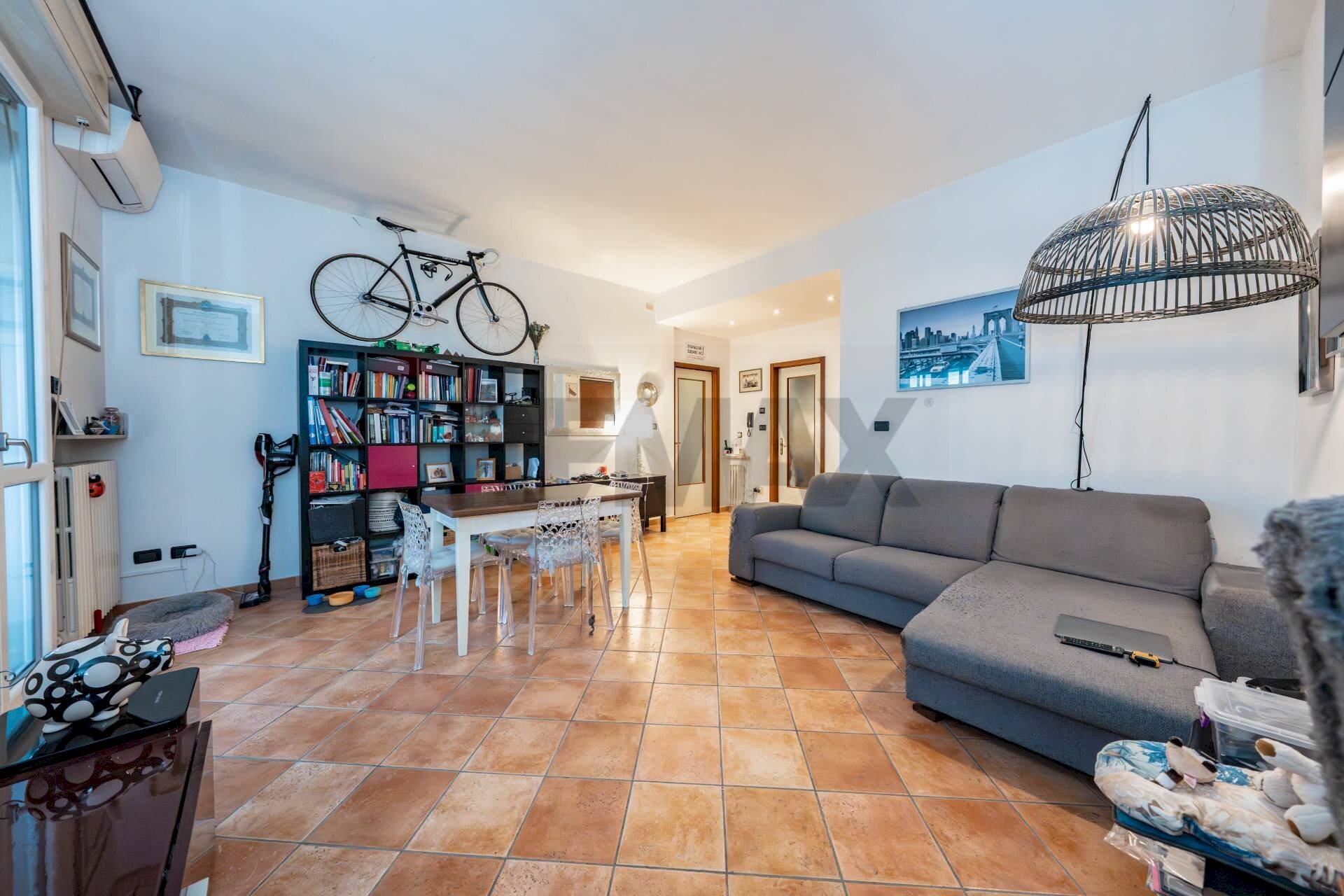 Sala da pranzo - Trilocale Via Compagnoni
 
56, Ferrara - foto 1