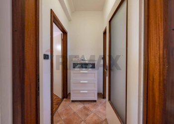 Hall / corridoio - Trilocale Via Compagnoni
 
56, Ferrara - foto 10