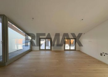 Stanza vuota - Attico VIA GAMBINI
12, Trieste - foto 3