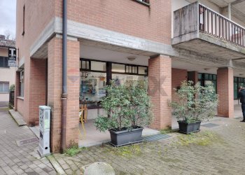 negozio esterno - Commercial Activity Via Broseta
47-49, Bergamo - photo 9