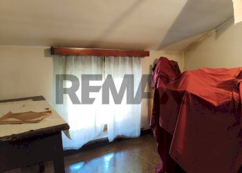 Camera / camera da letto - Independent house Via Sartena
42, Santa Giustina - photo 29