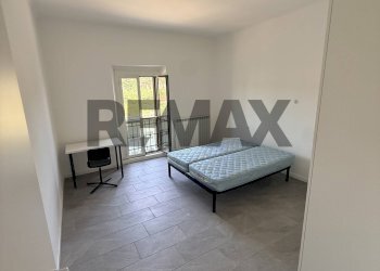 Camera / camera da letto - Three-room apartment via Milazzo
89, Pavia - photo 3