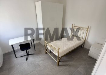 Camera / camera da letto - Three-room apartment via Milazzo
89, Pavia - photo 6