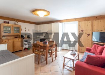 Sala da pranzo - Bilocale Strada de Longiarif
 
30, Moena - foto 10