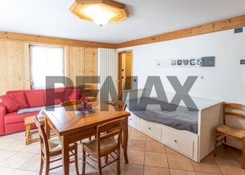 Sala da pranzo - Bilocale Strada de Longiarif
 
30, Moena - foto 13