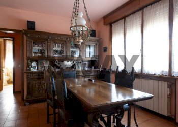 Sala da pranzo - Three-room apartment VIA XXVII APRILE
 
6, Collecchio - photo 1