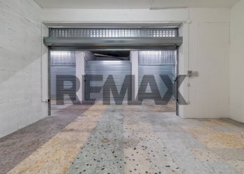 Parcheggio - Box via Gabelli
 
4, Guidonia Montecelio - photo 8