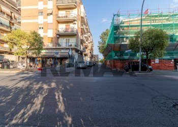Edificio all\'aperto - Box via Gabelli
 
4, Guidonia Montecelio - photo 14