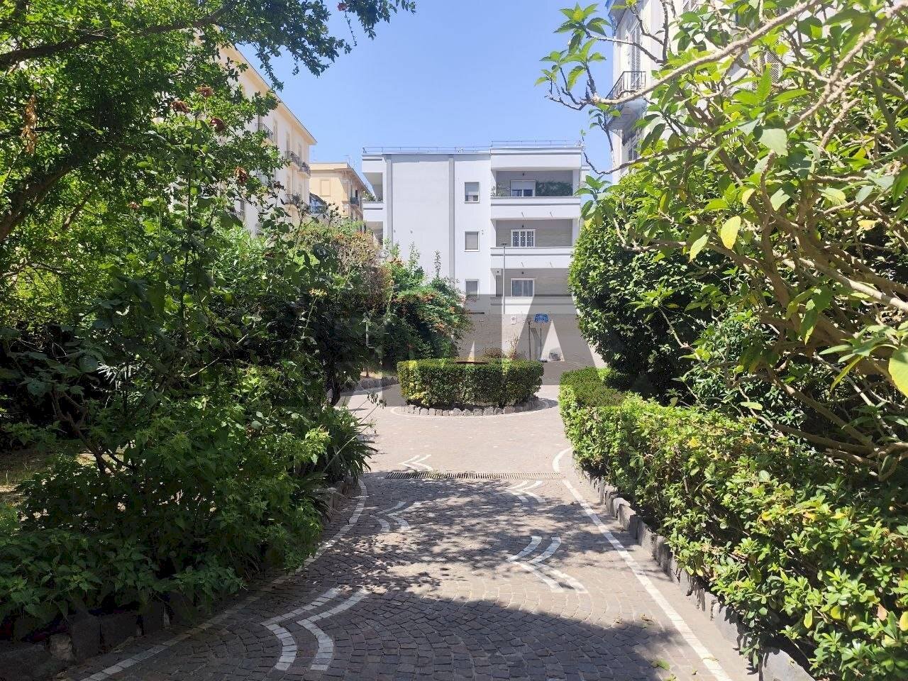 Edificio all\'aperto - Monolocale Via Francesco Solimena
80, Napoli - foto 2